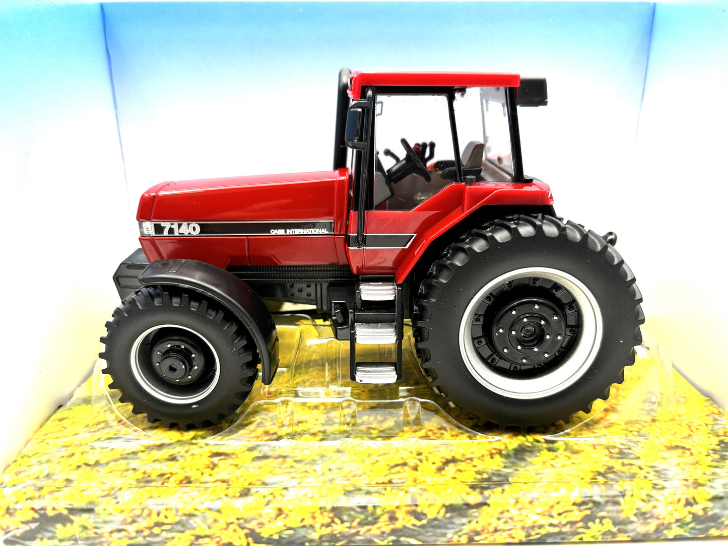 1/32 International Magnum 7140