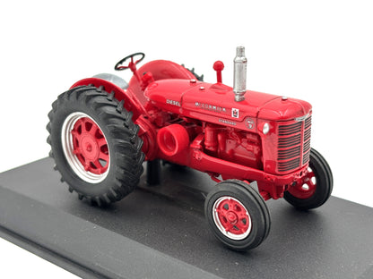 1/43 International McCormick-Deering WD-9