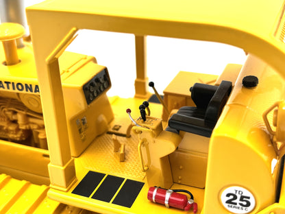 1/25 International TD-25 Crawler