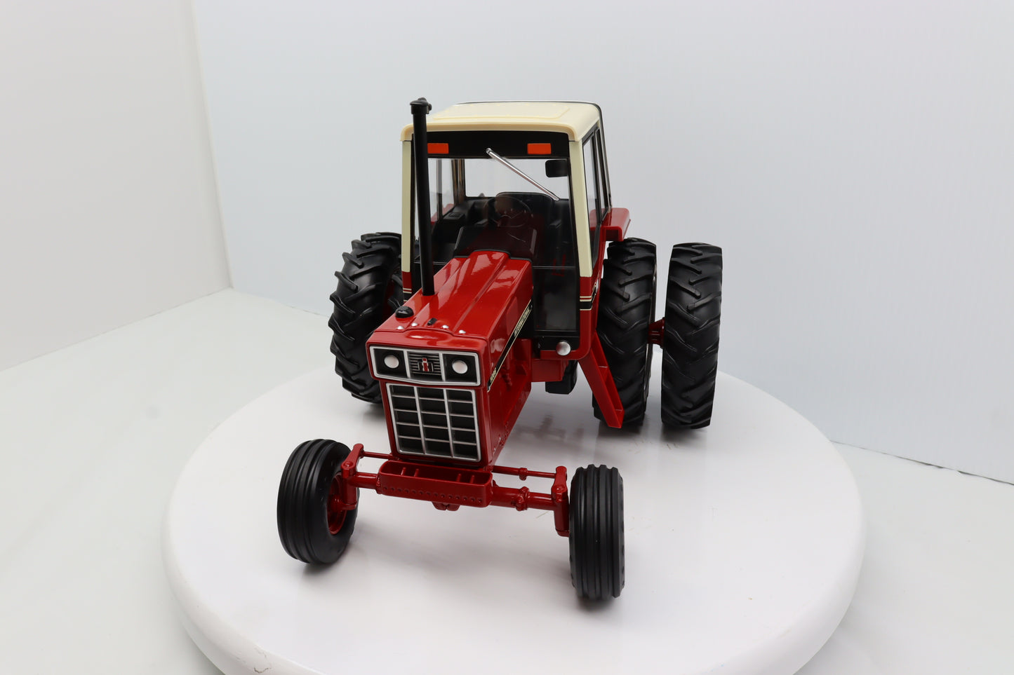 1/16 International 1086