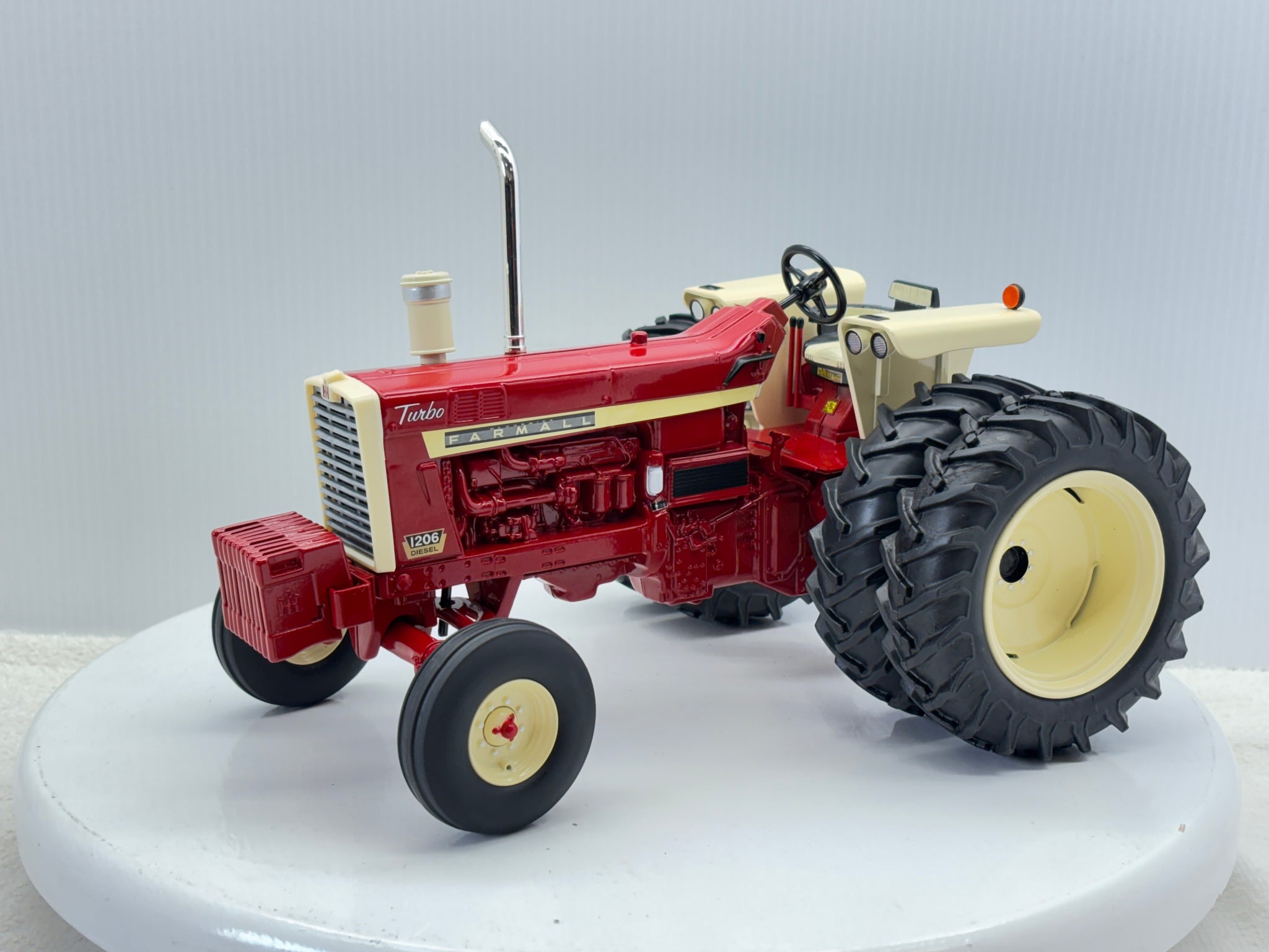 1/16 International 1206 #2 Power Series