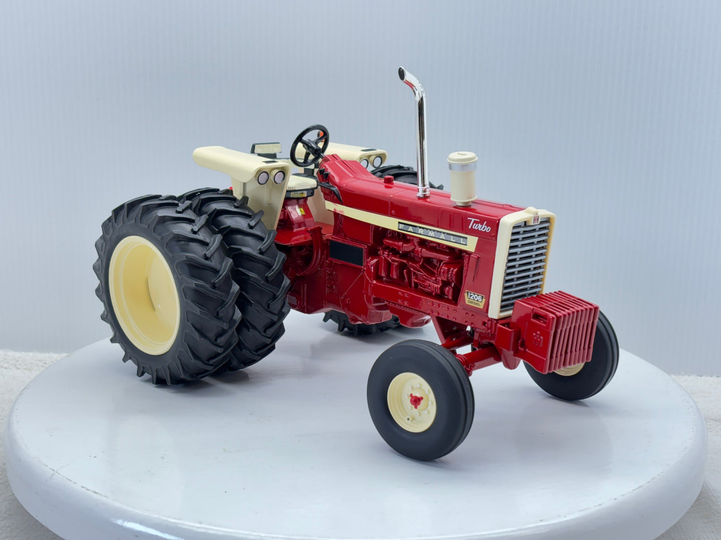 1/16 International 1206 #2 Power Series