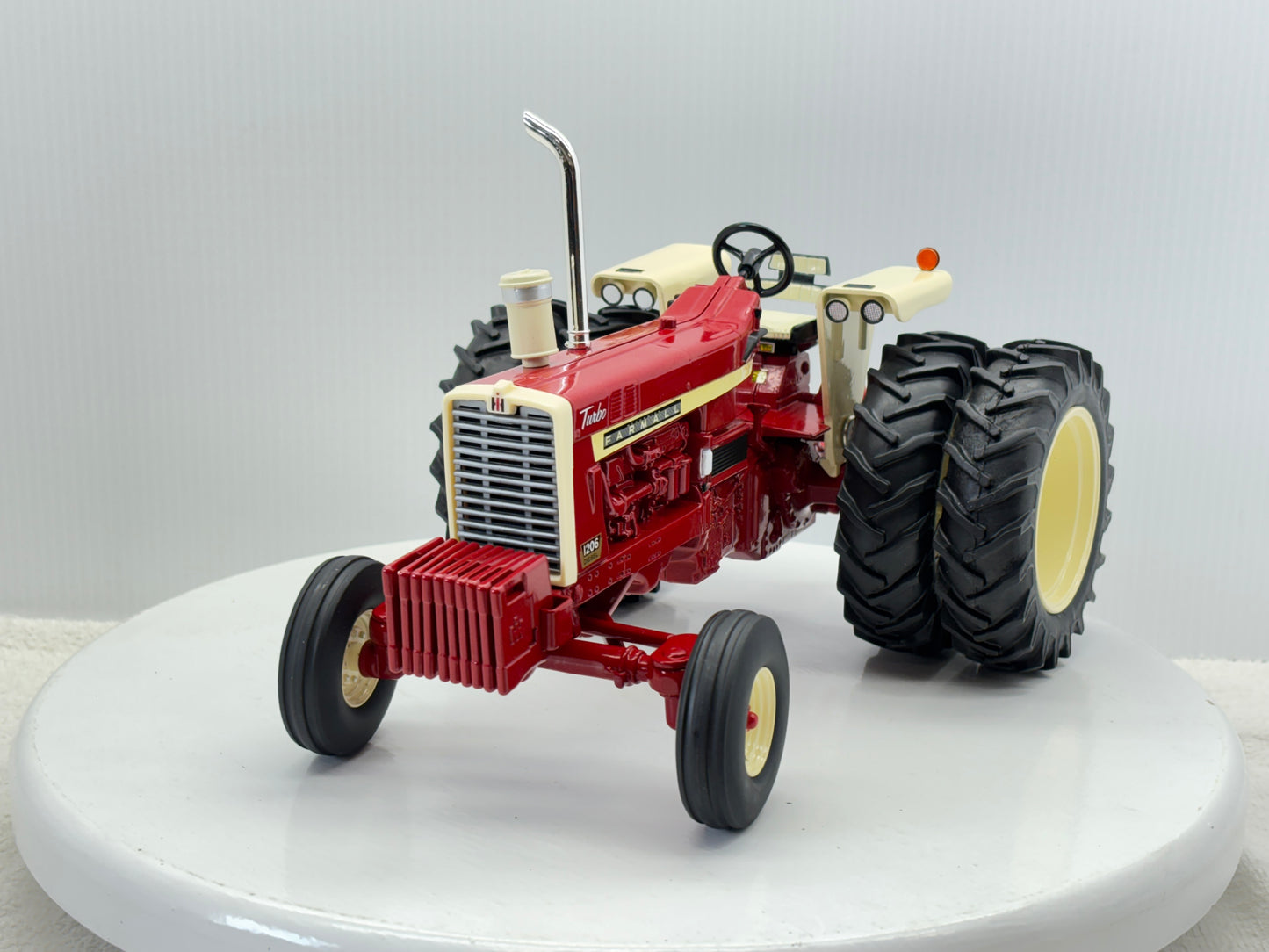 1/16 International 1206 #2 Power Series