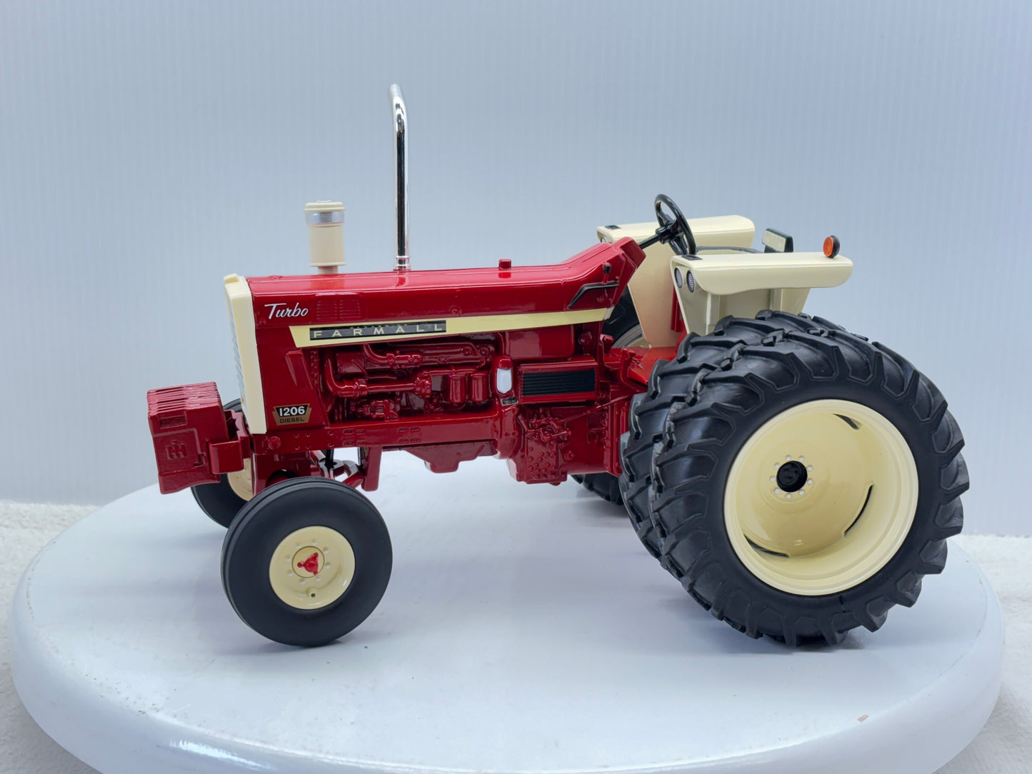 1/16 International 1206 #2 Power Series