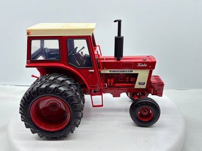 1/16 International 1566 Prestige