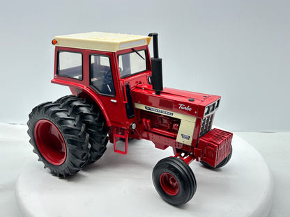 1/16 International 1566 Prestige