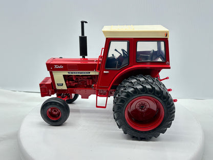 1/16 International 1566 Prestige