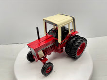 1/16 International 1586