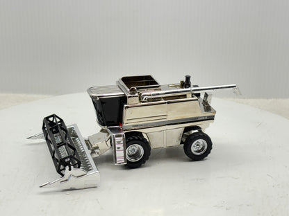 1/64 International 2388 25th