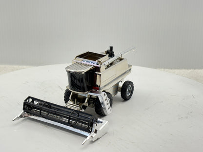 1/64 International 2388 25th