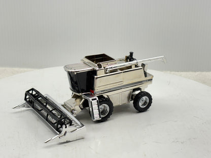 1/64 International 2388 25th