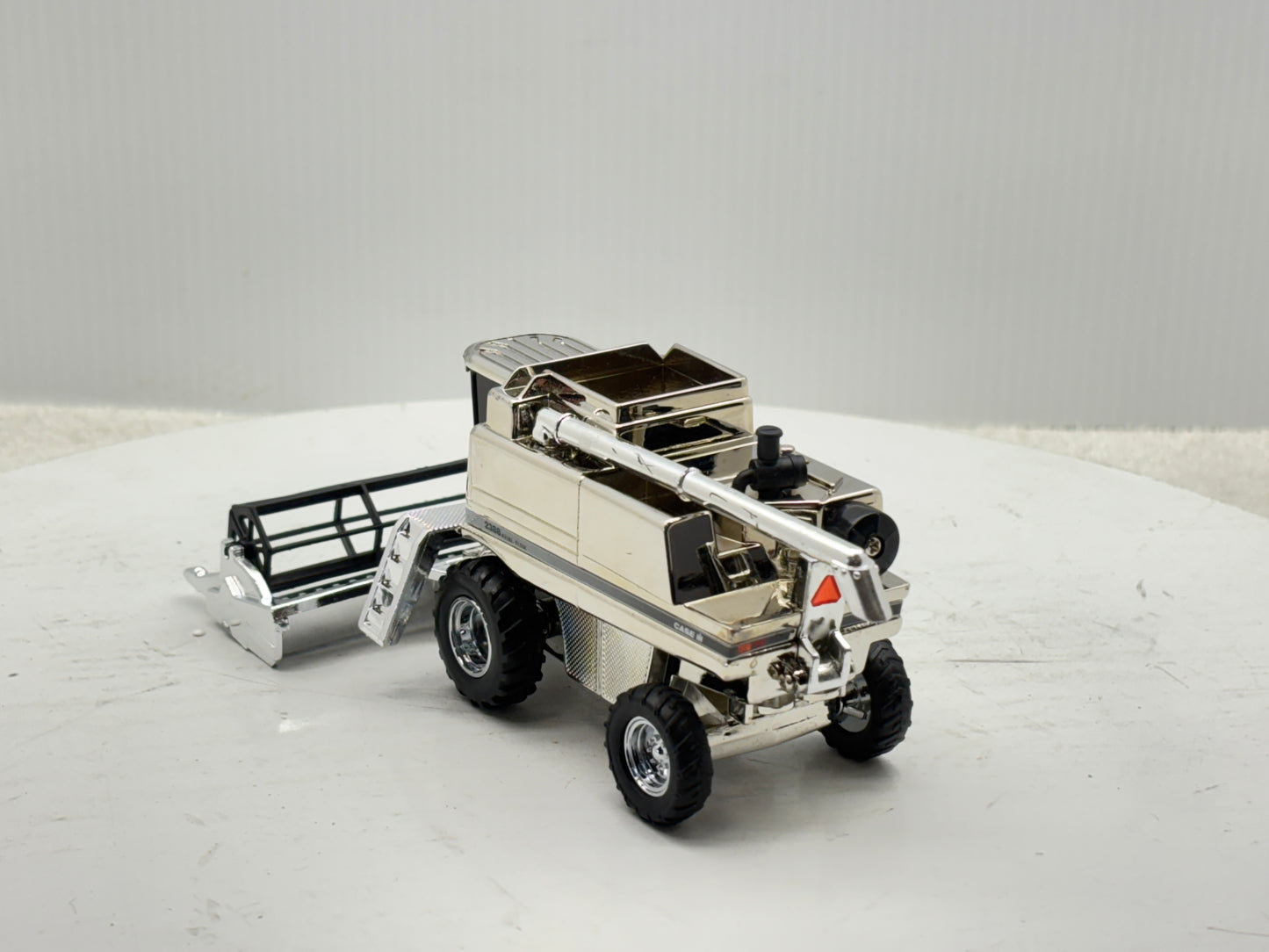 1/64 International 2388 25th