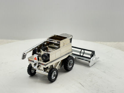 1/64 International 2388 25th