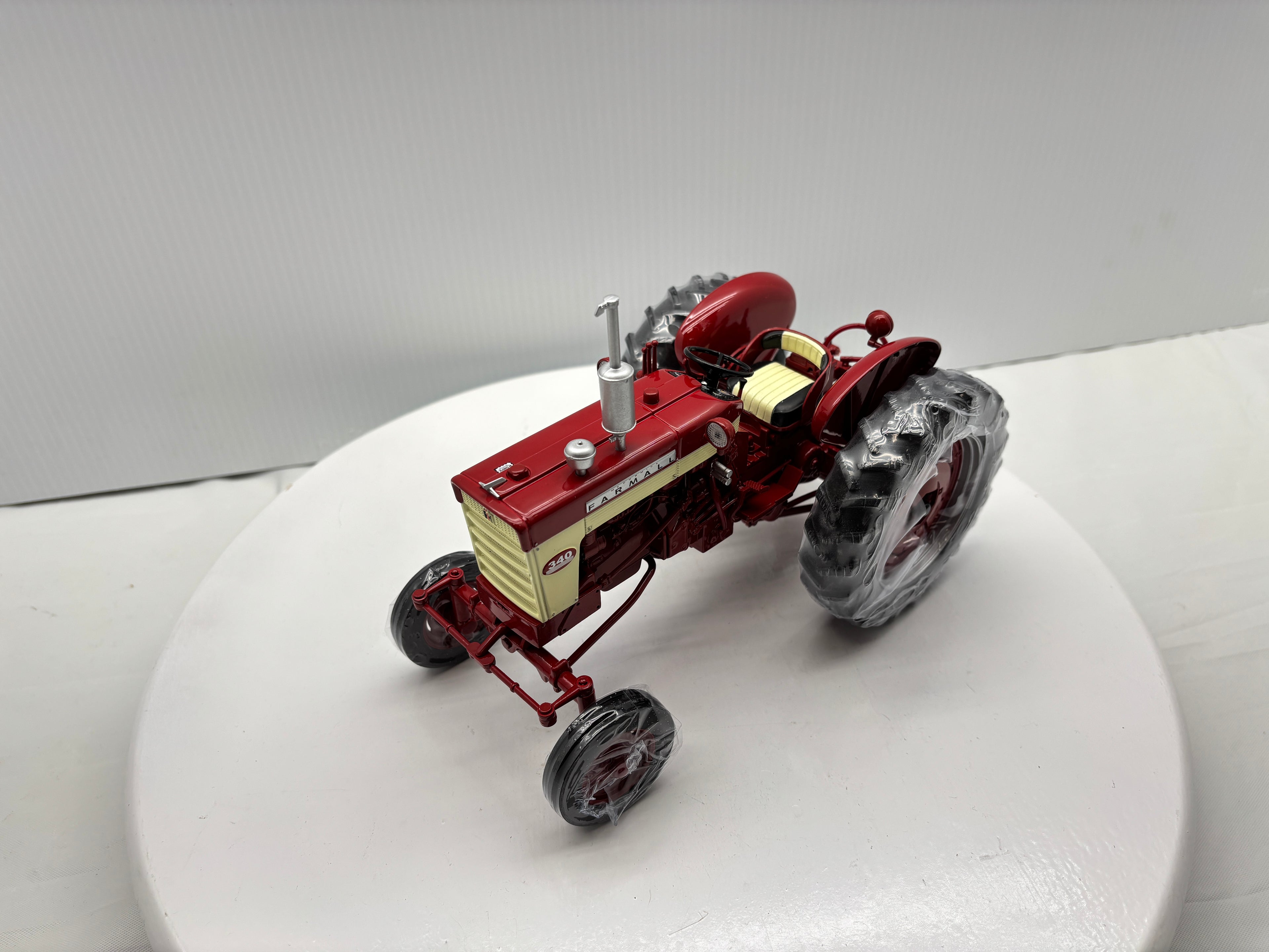 1/16 International 340