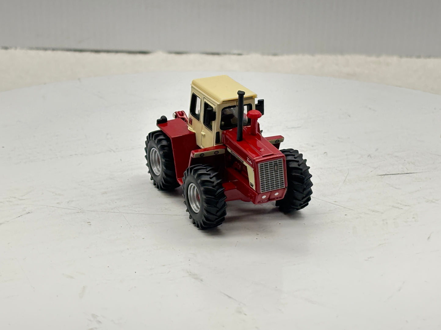 1/64 International 4166