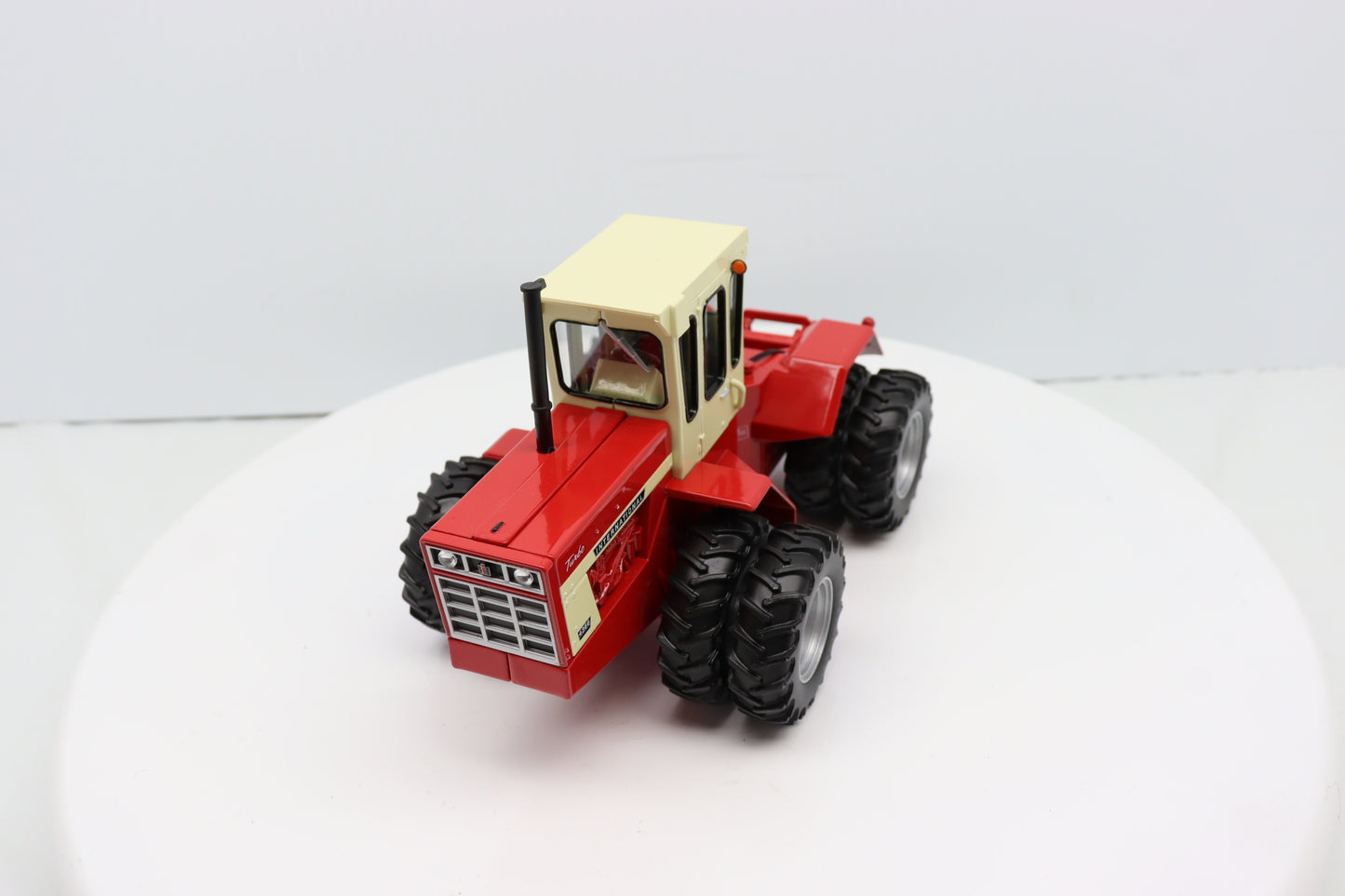 1/32 International 4366