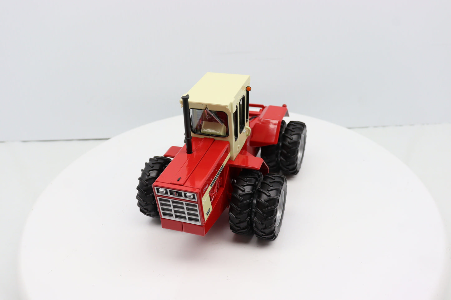 1/32 International 4366