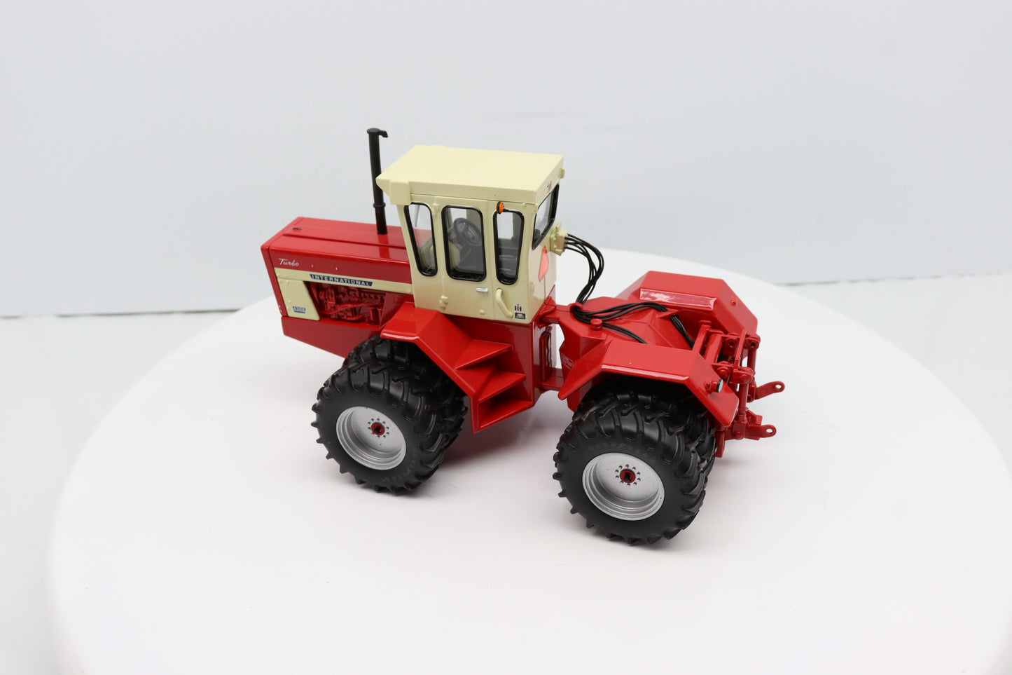 1/32 International 4366