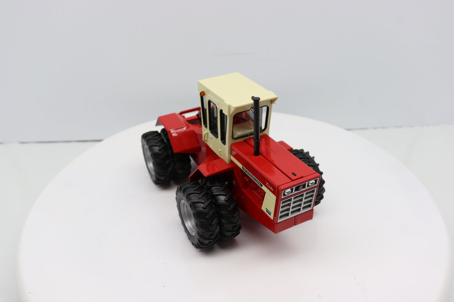 1/32 International 4366