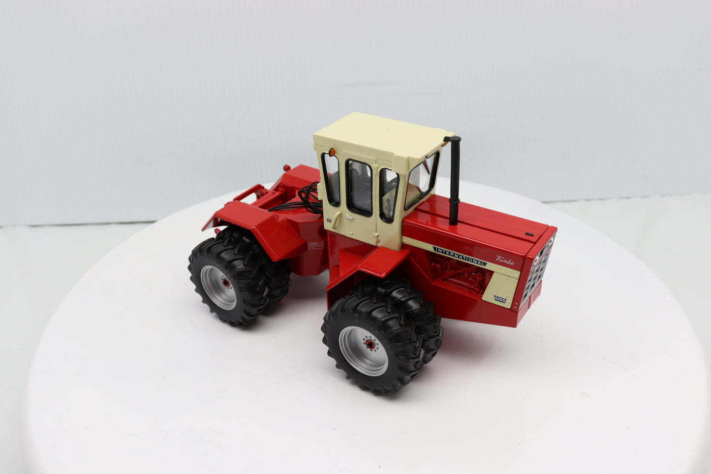 1/32 International 4366