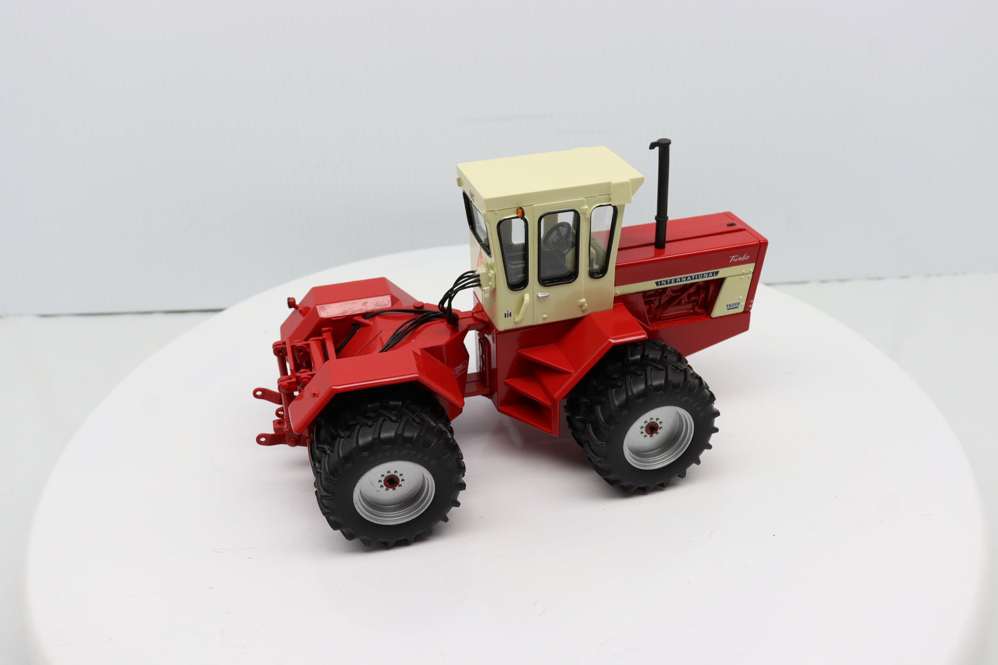1/32 International 4366
