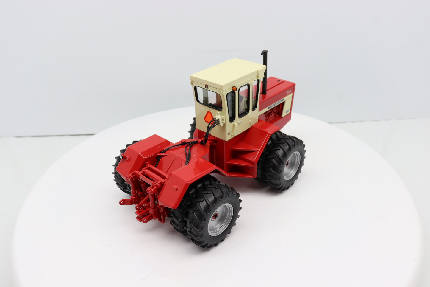 1/32 International 4366