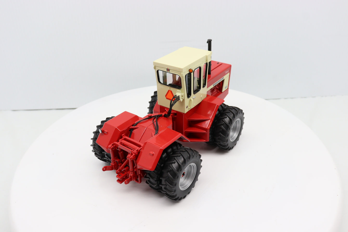 1/32 International 4366