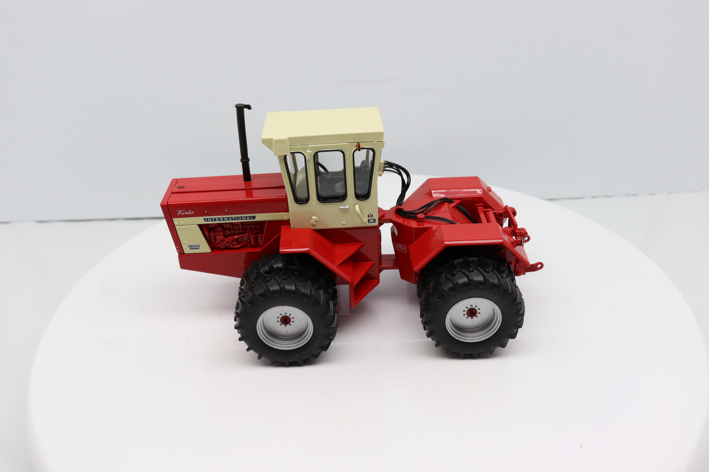 1/32 International 4366