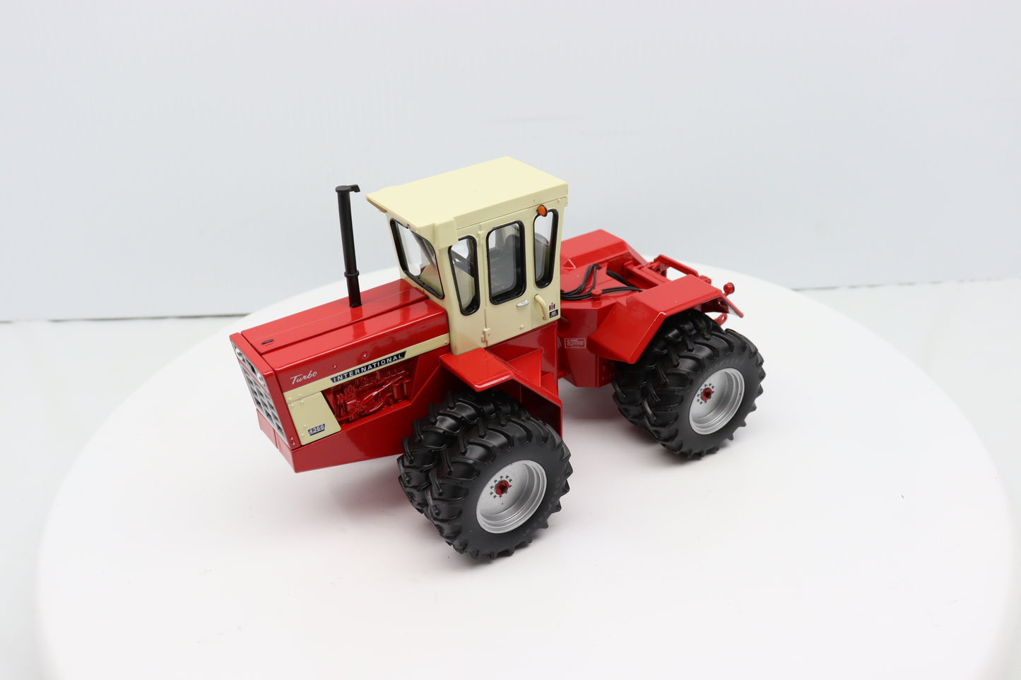 1/32 International 4366
