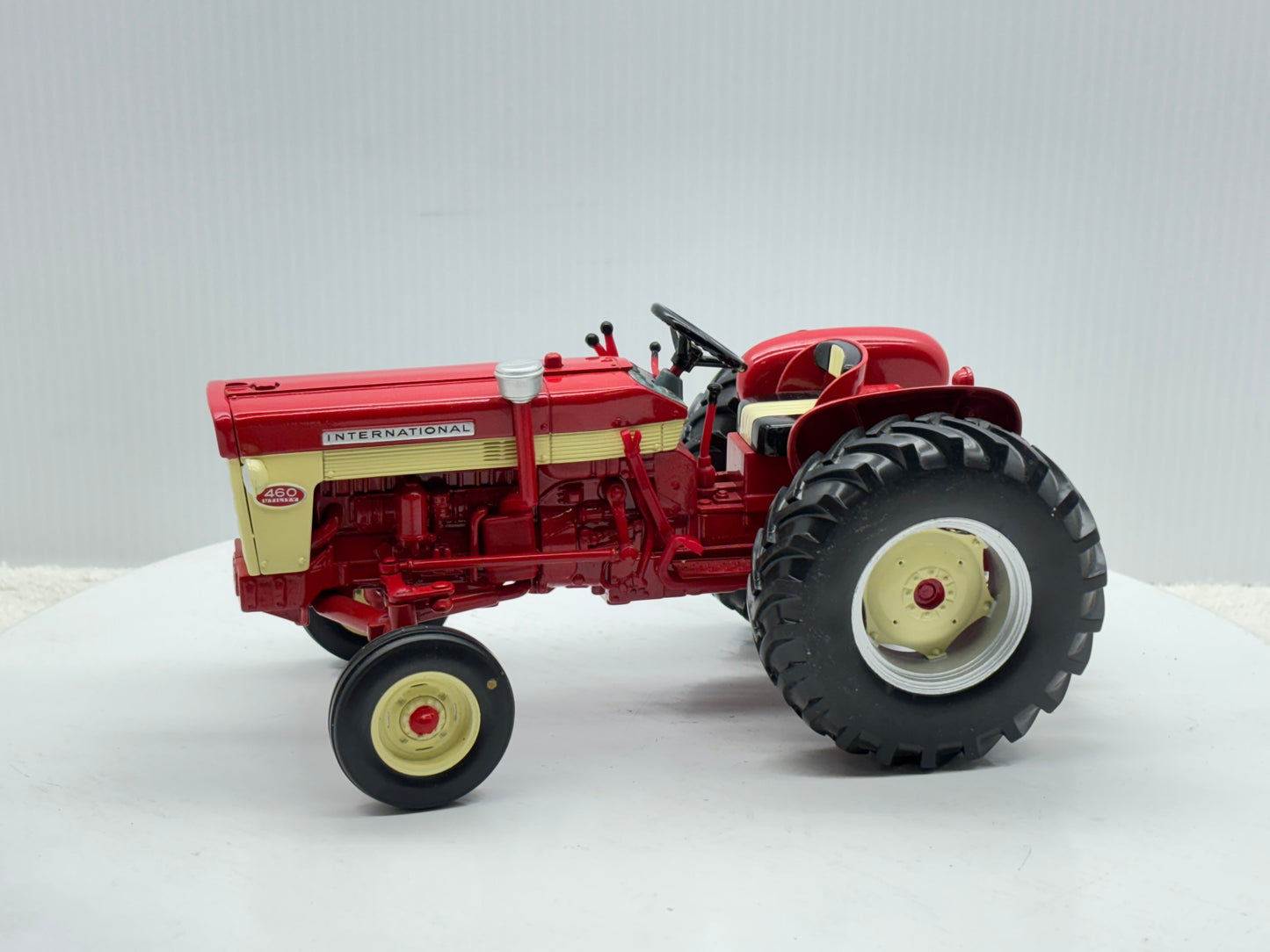 1/16 International 460 Utility