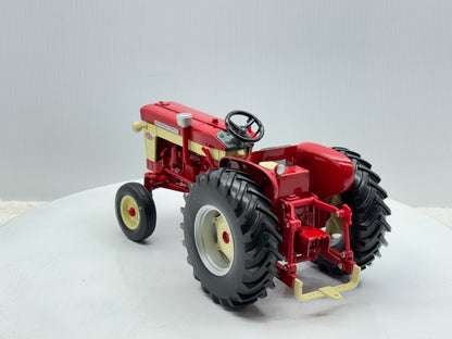 1/16 International 460 Utility