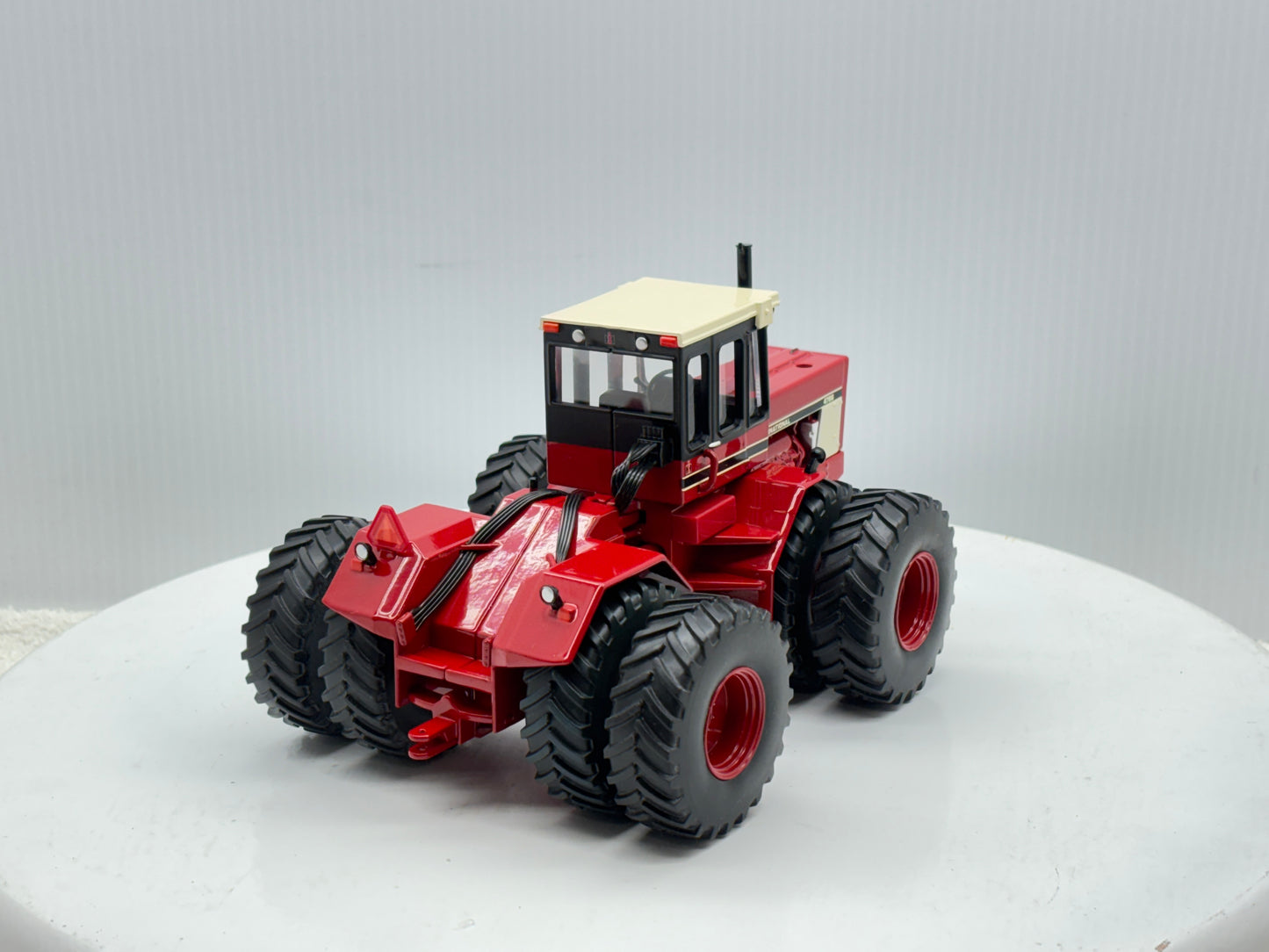 1/32 International 4786 NFTS