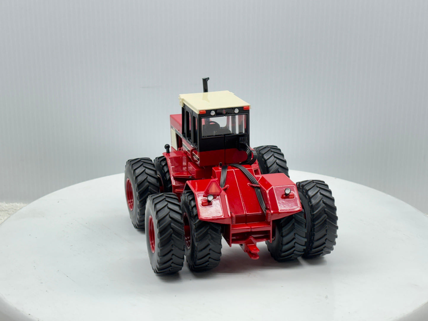 1/32 International 4786 NFTS