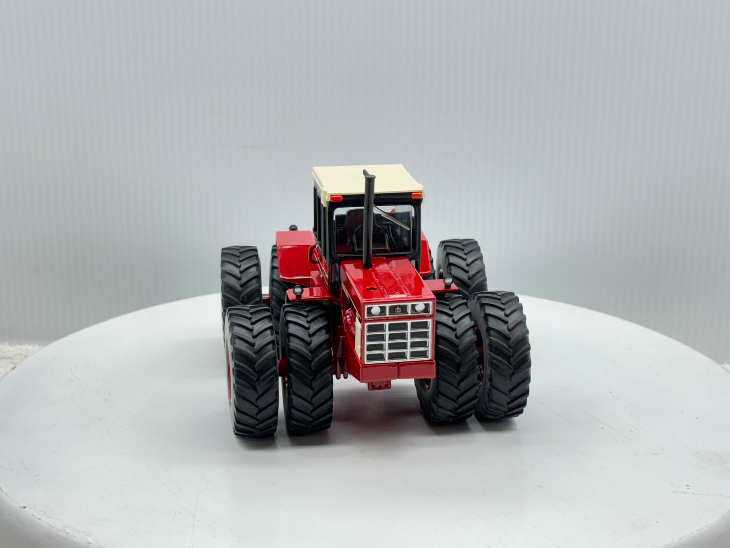 1/32 International 4786 NFTS