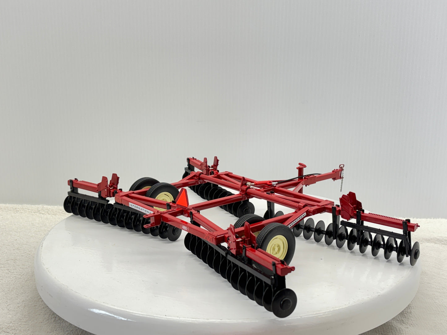 1/16 International 480 Custom