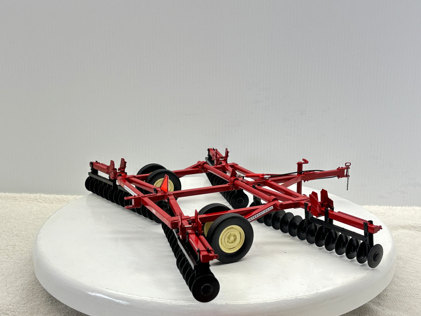 1/16 International 480 Custom