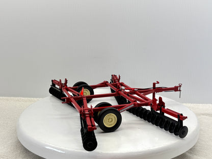 1/16 International 480 Custom