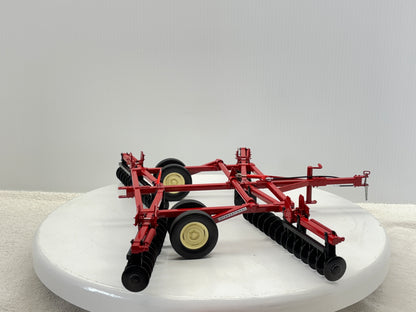 1/16 International 480 Custom