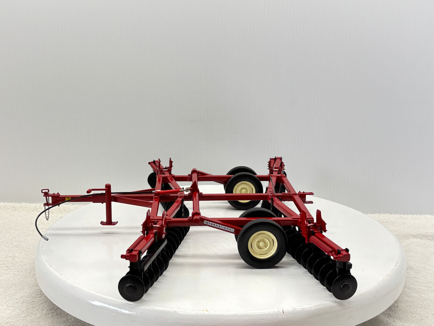 1/16 International 480 Custom