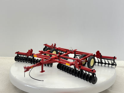 1/16 International 480 Custom