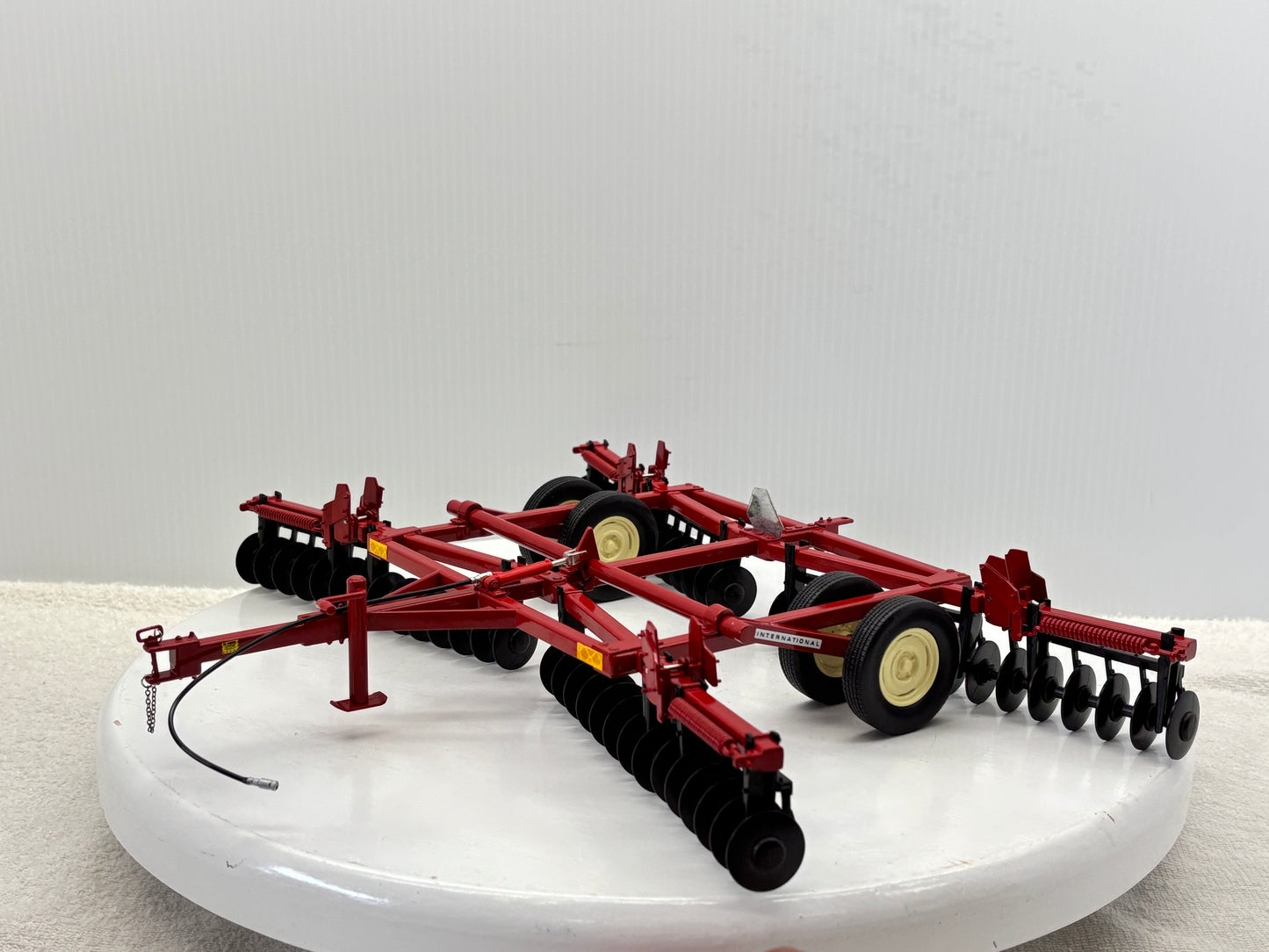 1/16 International 480 Custom