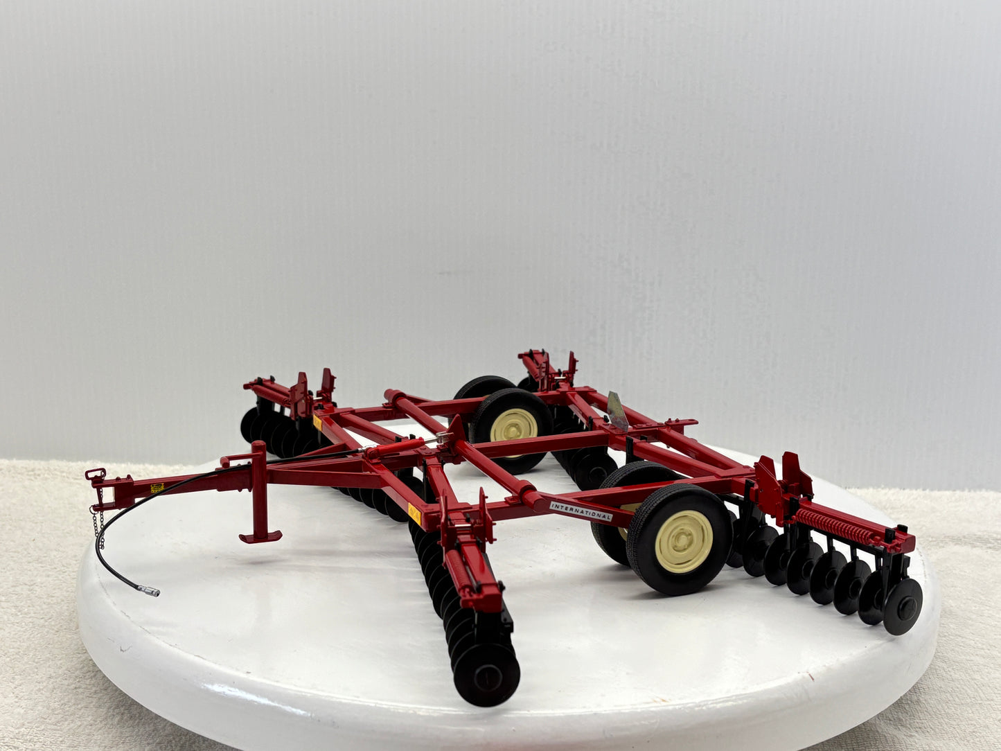1/16 International 480 Custom