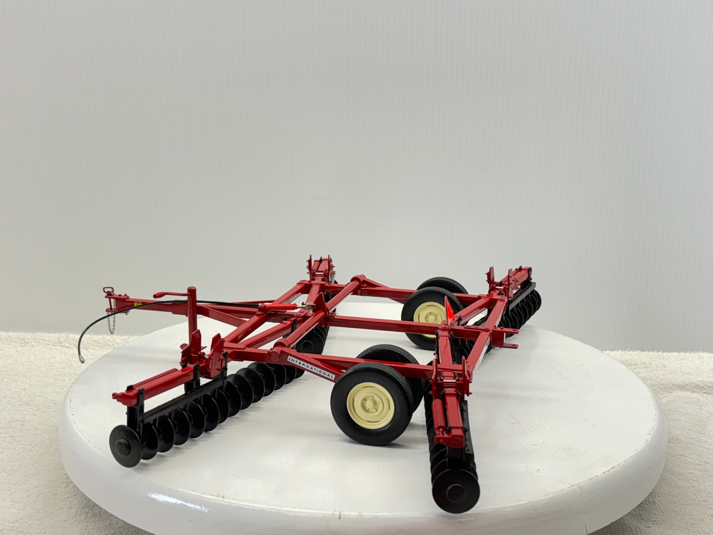 1/16 International 480 Custom