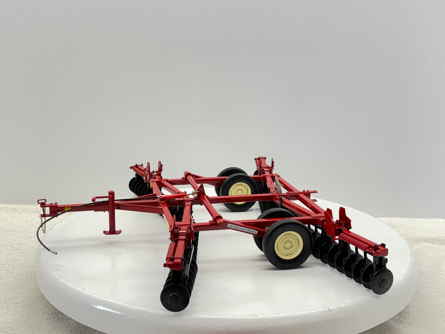 1/16 International 480 Custom