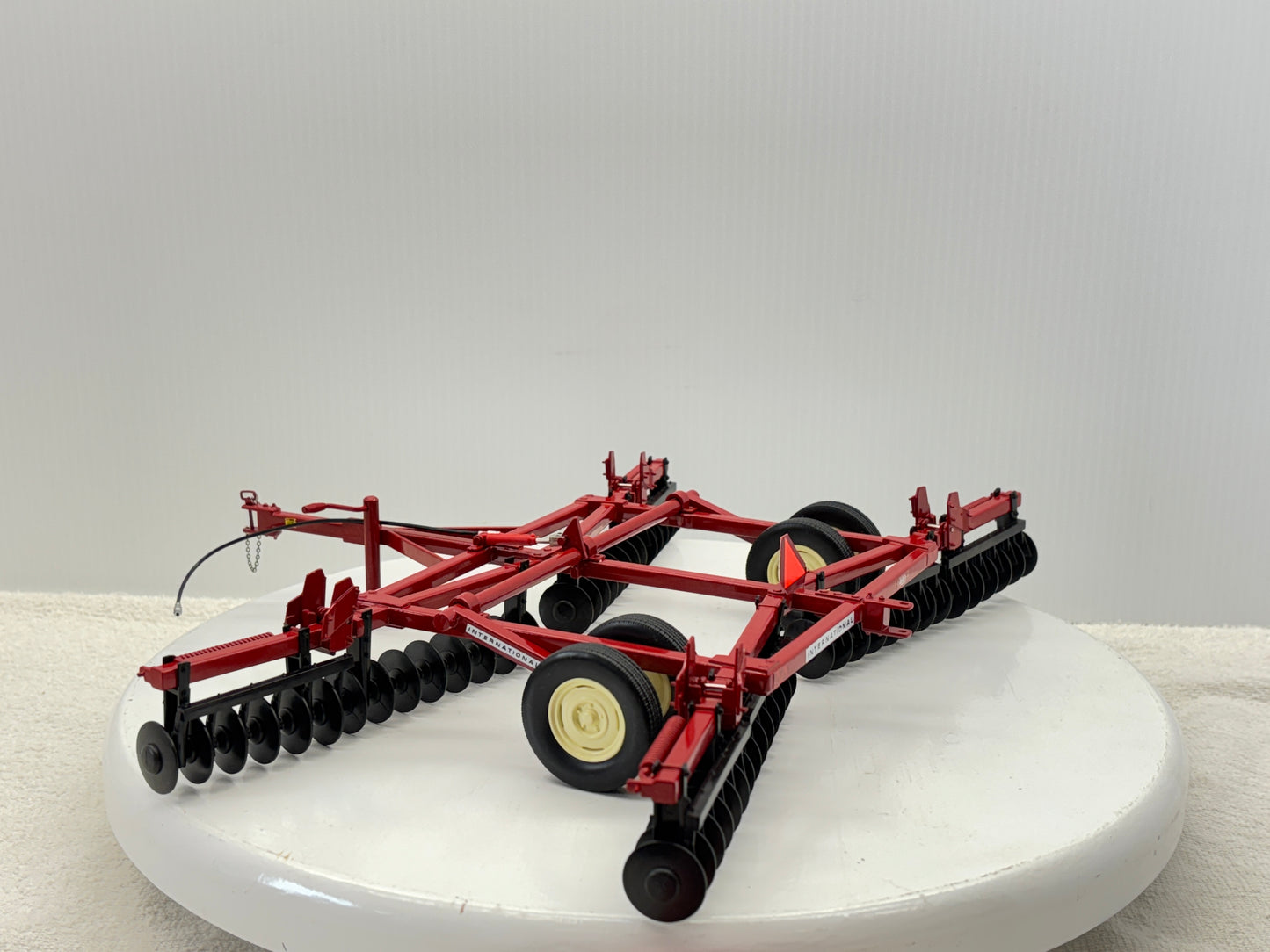 1/16 International 480 Custom