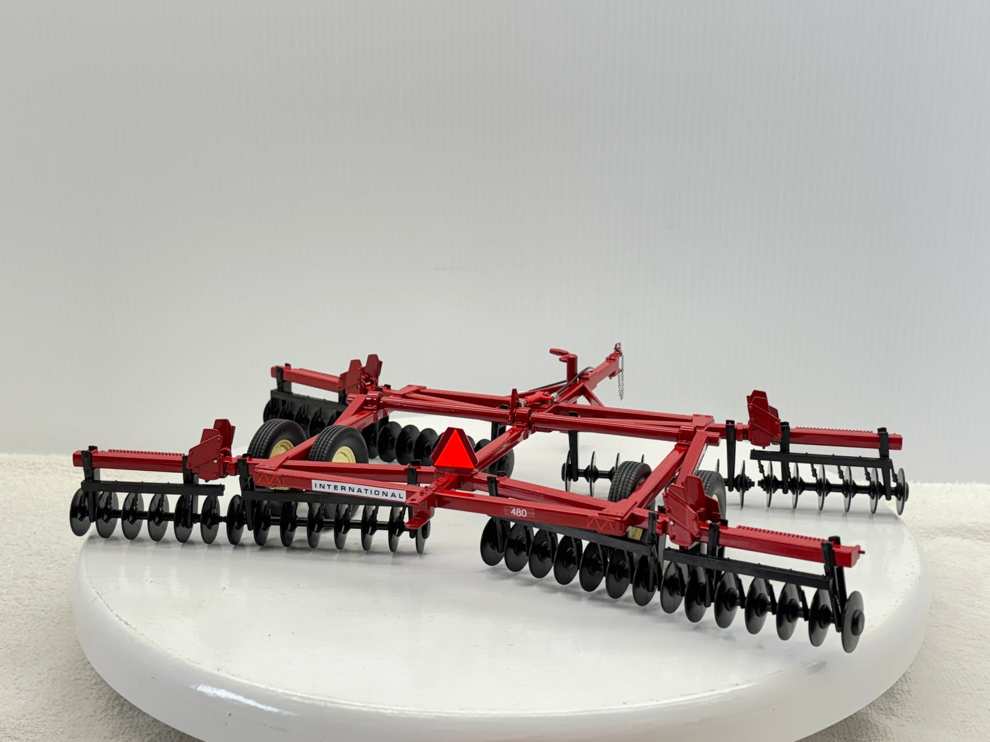 1/16 International 480 Custom