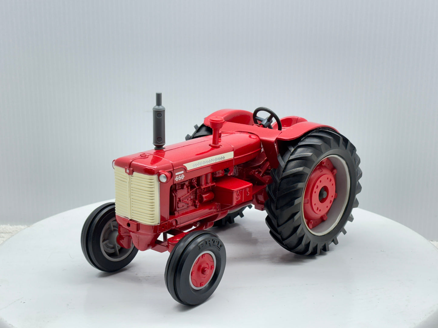 1/16 International 650