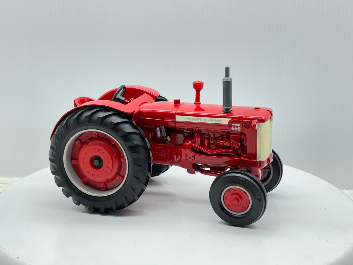 1/16 International 650