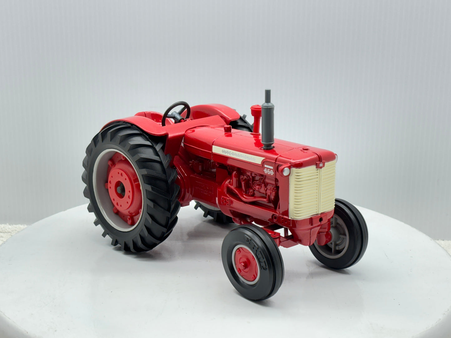 1/16 International 650