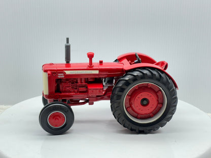 1/16 International 650